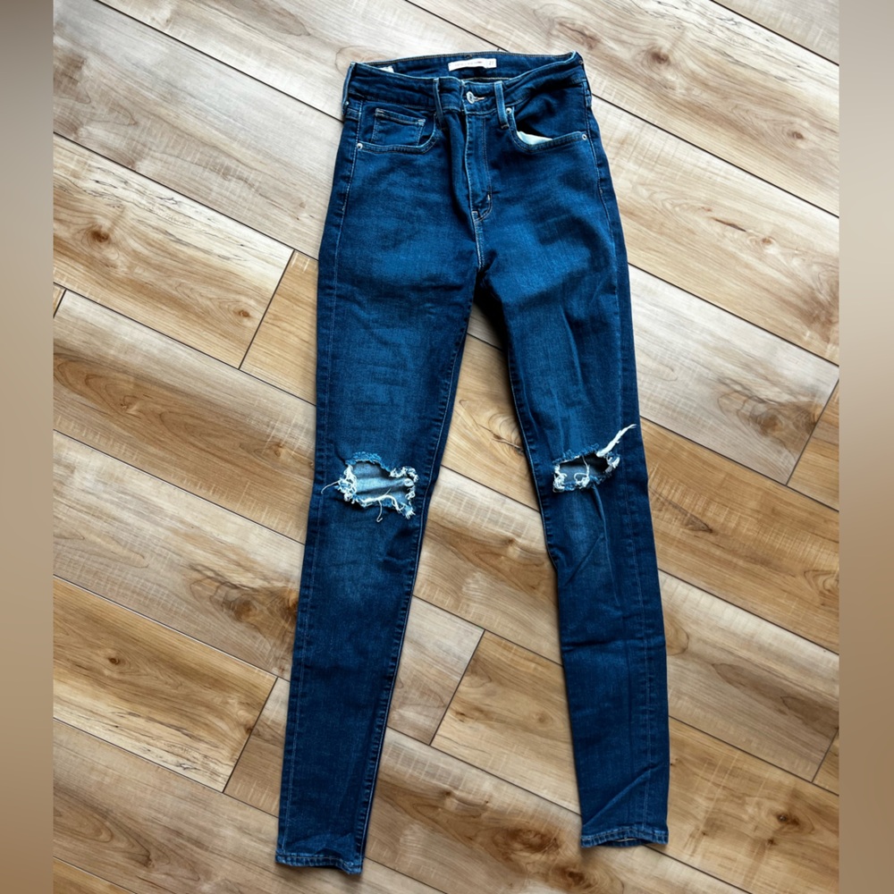 Levi’s high rise 712 skinny jeans
